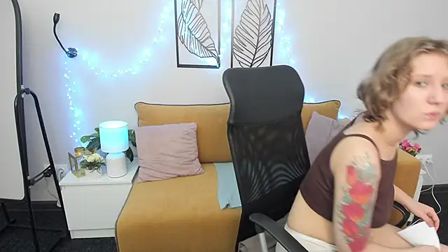 Hailey Foxy online show from 09-12-25, 08:58