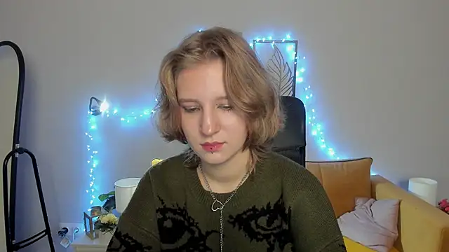 Hailey Foxy online show from 10-01-25, 08:53