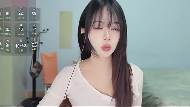 Snapshot of Sue101010 chatting on 11-16-25, 07:30 Sue101010 online show from 11-16-25, 07:30