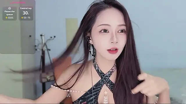 Snapshot of Sue101010 chatting on 11-17-25, 08:25 Sue101010 online show from 11-17-25, 08:25