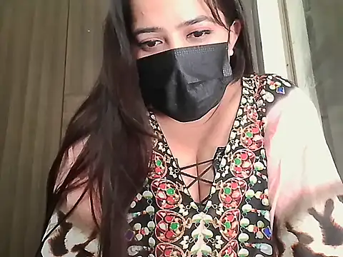 Queen Pari87 online show from 11-16-25, 08:53