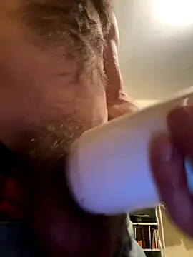 Snapshot of hungspundick1 chatting on 09-29-25, 02:16 hungspundick1 online show from 09-29-25, 02:16