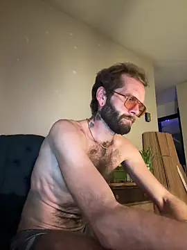 Snapshot of hungspundick1 chatting on 10-13-25, 11:43 hungspundick1 online show from 10-13-25, 11:43