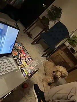 Snapshot of hungspundick1 chatting on 10-14-25, 04:02 hungspundick1 online show from 10-14-25, 04:02