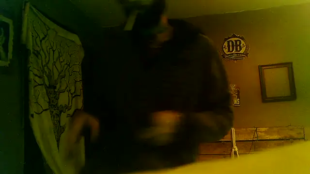 Snapshot of hungspundick1 chatting on 11-10-25, 09:08 hungspundick1 online show from 11-10-25, 09:08