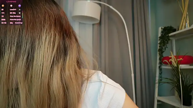 Lina Glow online show from 11-22-25, 06:56