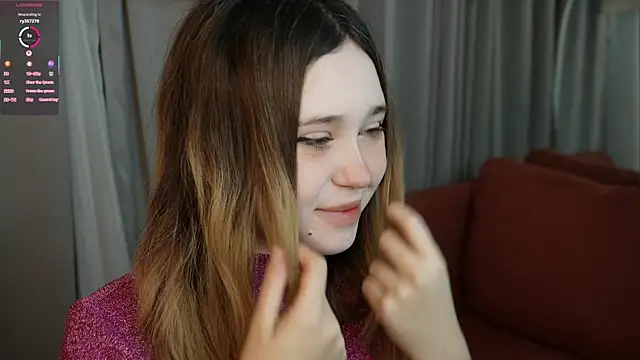 Lina Glow online show from 11-30-25, 06:39