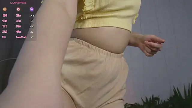 Lina Glow online show from 04-19-26, 06:46