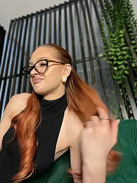 LittleFox    online show from 02-27-26, 06:46