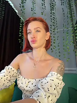 LittleFox    online show from 06-05-26, 06:42