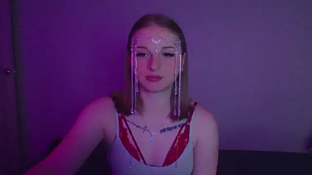 Snapshot of Star_Girlish chatting on 10-14-25, 06:31 Star Girlish online show from 10-14-25, 06:31