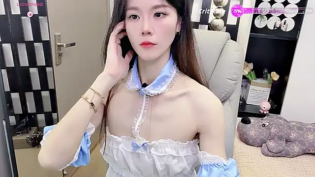 Yueyue-MM online show from 07-15-26, 01:11