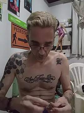 dinho carioca online show from 04-15-26, 05:42