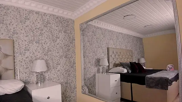 AlahiaJoness online show from 09-30-25, 03:11