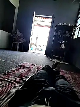 Snapshot of HIIMSINGLEBOY chatting on 10-29-25, 06:37 HIIMSINGLEBOY online show from 10-29-25, 06:37