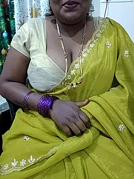 Silk Smitha 27 online show from 12-19-25, 04:36