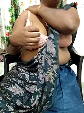 Silk Smitha 27 online show from 12-20-25, 02:57