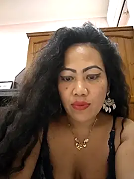 Snapshot of Lindarossyta chatting on 06-11-26, 12:32 Lindarossyta online show from 06-11-26, 12:32