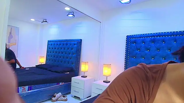 Damian and roxanne online show from 09-12-25, 12:27