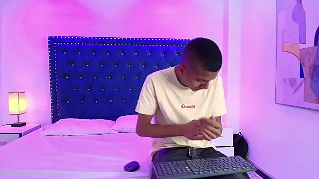 Damian and roxanne online show from 12-03-25, 12:36