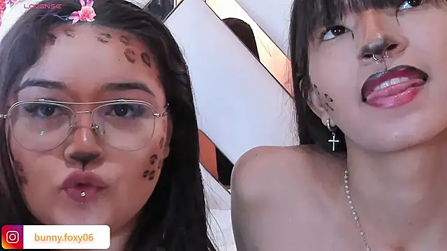 foxybunny online show from 11-18-25, 12:05