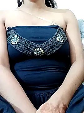 Snapshot of Kriti_Sanon_ chatting on 09-14-25, 03:55 Kriti Sanon online show from 09-14-25, 03:55
