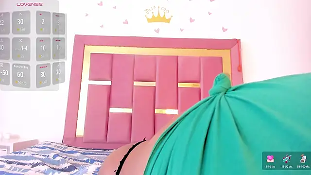 PenelopeBoobss online show from 04-18-26, 09:04