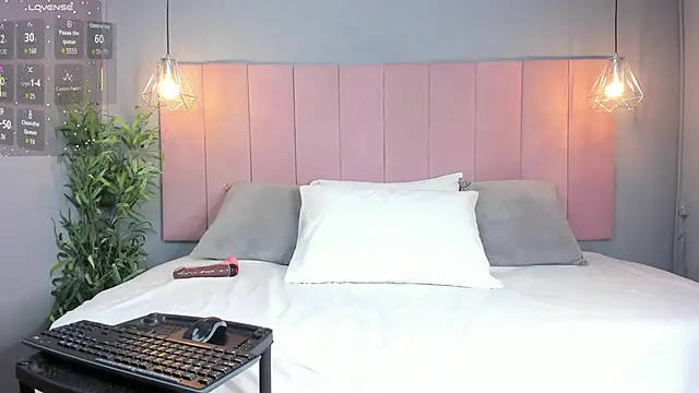 Snapshot of AariaLove chatting on 11-01-25, 10:34 AariaLove online show from 11-01-25, 10:34