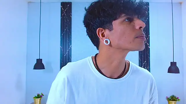 Franvill Trato online show from 11-08-25, 07:34