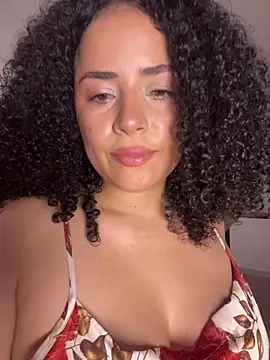 Snapshot of AfroSalvaje chatting on 12-18-25, 01:33 AfroSalvaje online show from 12-18-25, 01:33