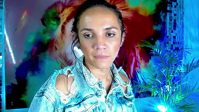 Cristal Gem1 online show from 09-10-25, 06:08