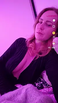 LyraHotty online show from 03-12-26, 06:58