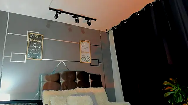 oliver mr  online show from 11-24-25, 08:30