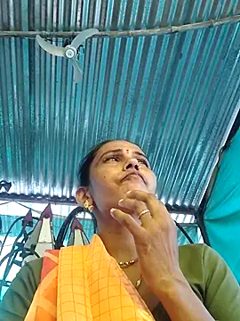 Pooja750 online show from 09-15-25, 07:19