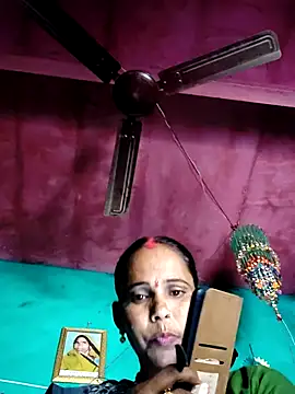 Pooja750 online show from 11-05-25, 06:46