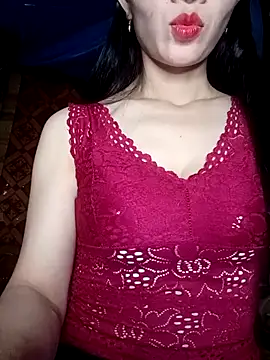 Snapshot of Vyvyy06 chatting on 09-21-25, 12:45 Vyvyy06 online show from 09-21-25, 12:45