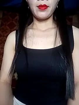 Snapshot of Vyvyy06 chatting on 09-22-25, 01:24 Vyvyy06 online show from 09-22-25, 01:24