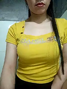 Snapshot of Vyvyy06 chatting on 10-11-25, 03:50 Vyvyy06 online show from 10-11-25, 03:50