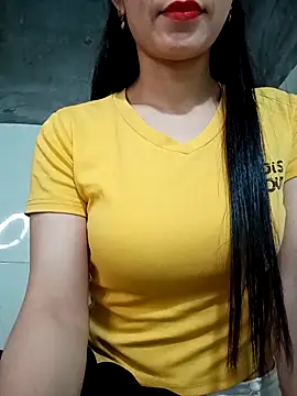 Snapshot of Vyvyy06 chatting on 11-23-25, 10:31 Vyvyy06 online show from 11-23-25, 10:31