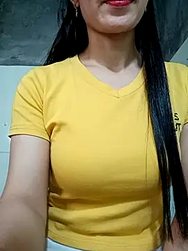 Snapshot of Vyvyy06 chatting on 11-24-25, 10:37 Vyvyy06 online show from 11-24-25, 10:37