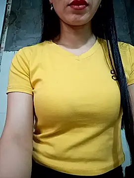 Snapshot of Vyvyy06 chatting on 11-29-25, 12:57 Vyvyy06 online show from 11-29-25, 12:57