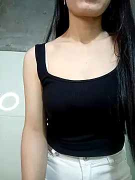 Snapshot of Vyvyy06 chatting on 11-30-25, 01:15 Vyvyy06 online show from 11-30-25, 01:15