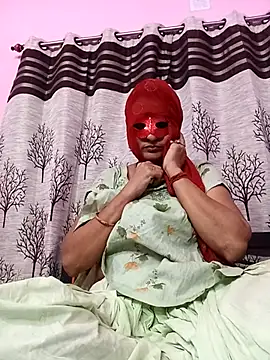 Snapshot of Gullapi chatting on 10-10-25, 08:02 Gullapi online show from 10-10-25, 08:02