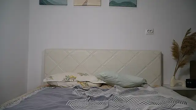 KaeliaScorch online show from 09-29-25, 01:16