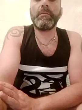Snapshot of gigilola84 chatting on 06-17-26, 03:20 gigilola84 online show from 06-17-26, 03:20