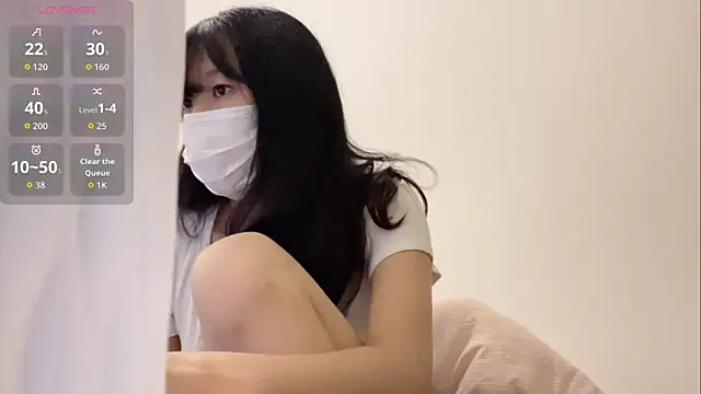 Minnie-2025 online show from 09-14-25, 04:28