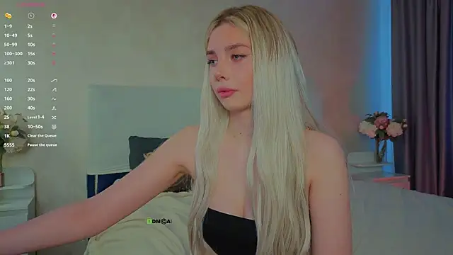 Snapshot of _sophielov chatting on 06-15-26, 01:24 sophielov online show from 06-15-26, 01:24