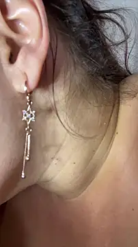 Snapshot of sarahreyess_11 chatting on 11-08-25, 07:56 sarahreyess 11 online show from 11-08-25, 07:56