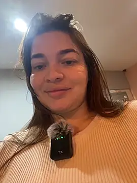 Snapshot of sarahreyess_11 chatting on 03-04-26, 11:16 sarahreyess 11 online show from 03-04-26, 11:16