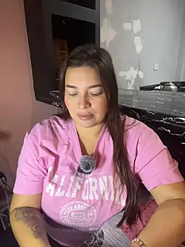 Snapshot of sarahreyess_11 chatting on 03-05-26, 10:55 sarahreyess 11 online show from 03-05-26, 10:55